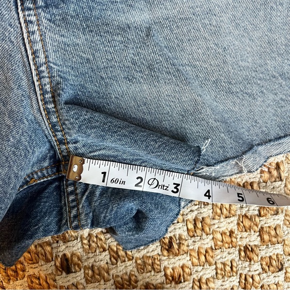 BDG A-Line Cutoff Denim Short, Size 28 - Picture 7 of 7